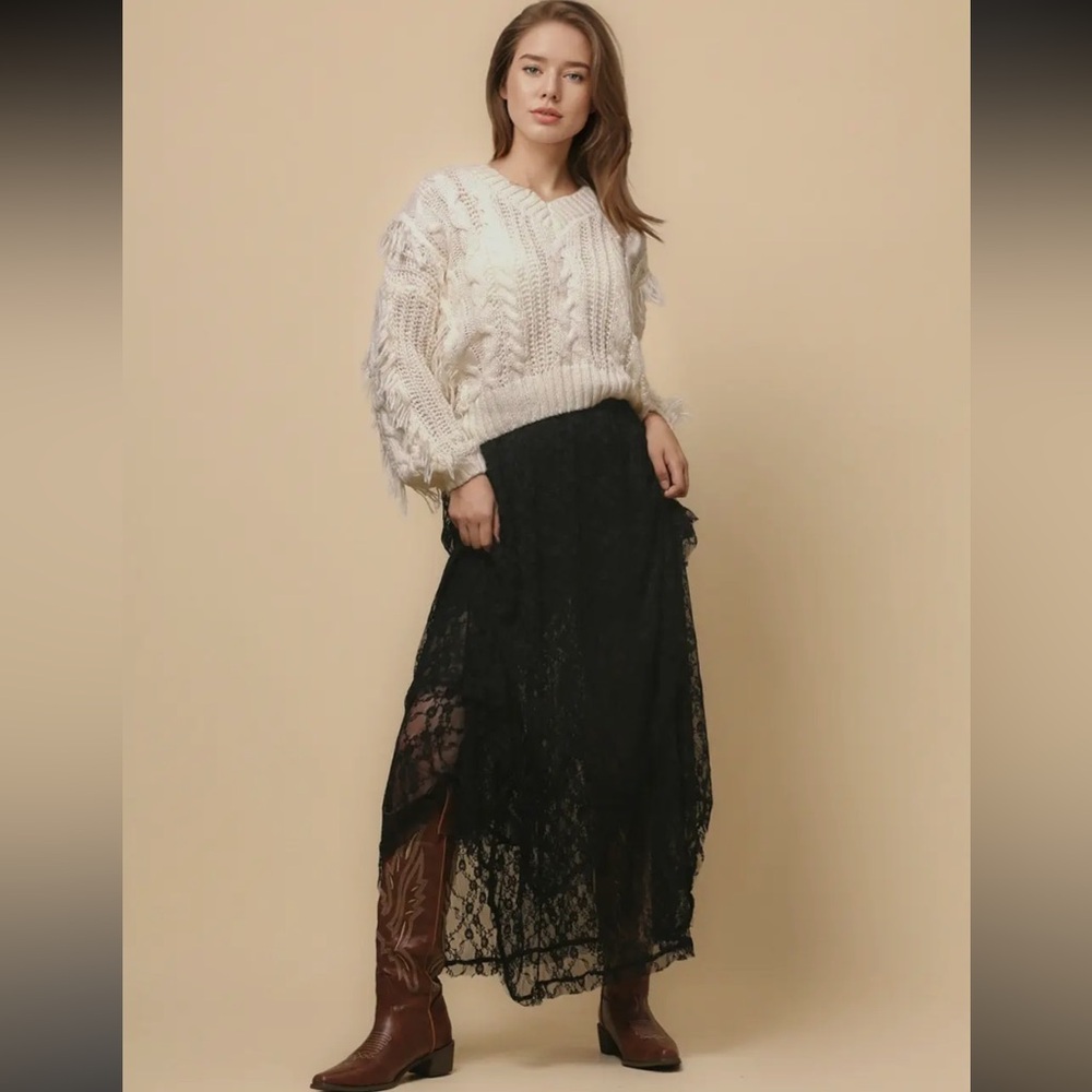 242. Floral lace tiered maxi skirt in black